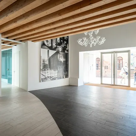Loft 96 * Venice